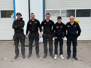 Vi söker en bilmekaniker och en servicerådgivare - sök idag!