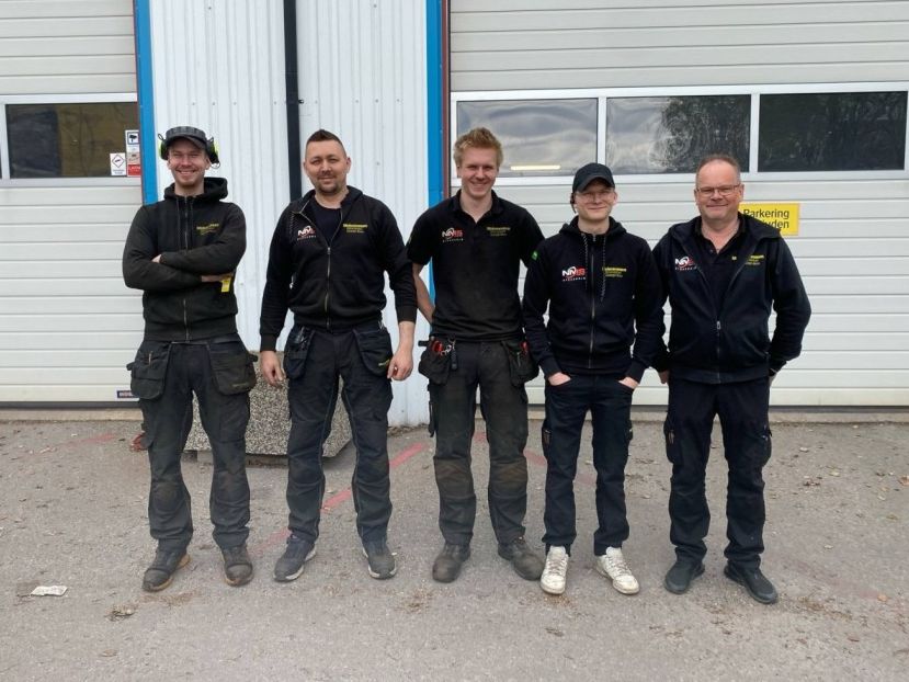 Mekaniker påMekonomen verkstad i Nacka - Saltsjö Boo